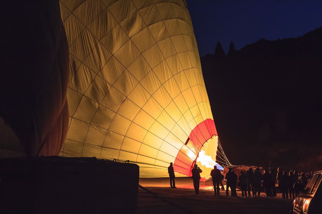 04-Start balloon trip above Cappadocia.jpg